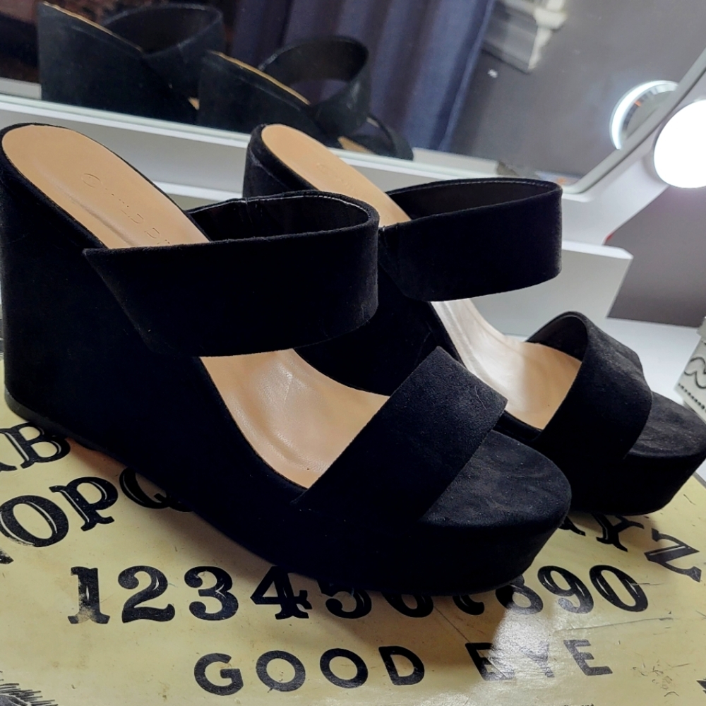 Cute/Comfy Wedge Sandals